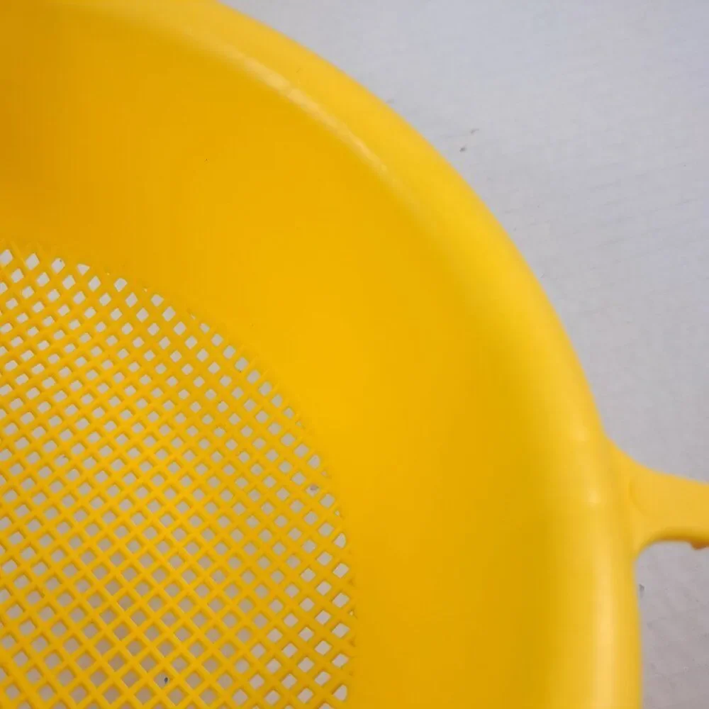 Vintage Action Ind Inc Yellow Plastic Colander Strainer Handle‎ Cheswick, PA